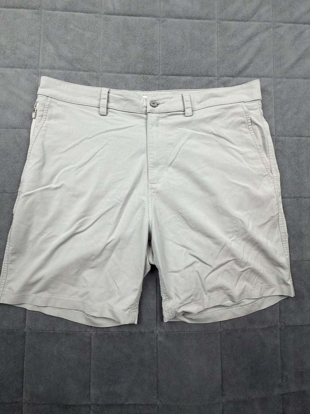 Tasc Performance Shorts Light Gray